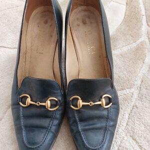 Gucci Women's Navy Leather Loafers Sz 8C